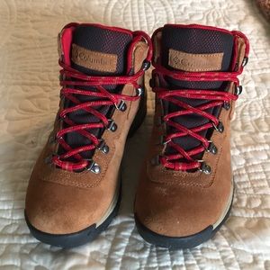 Columbia hiking boots